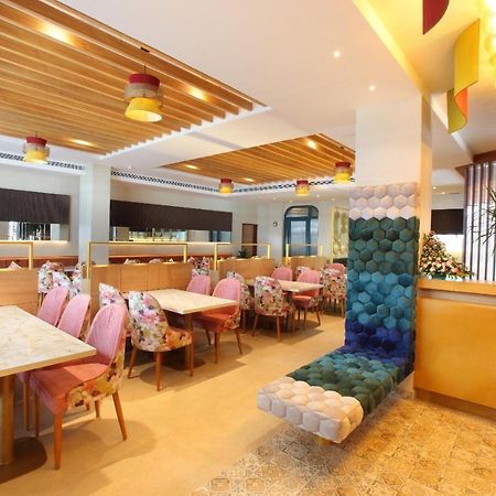 The Grand Ambassador Hotel Kottayam Esterno foto