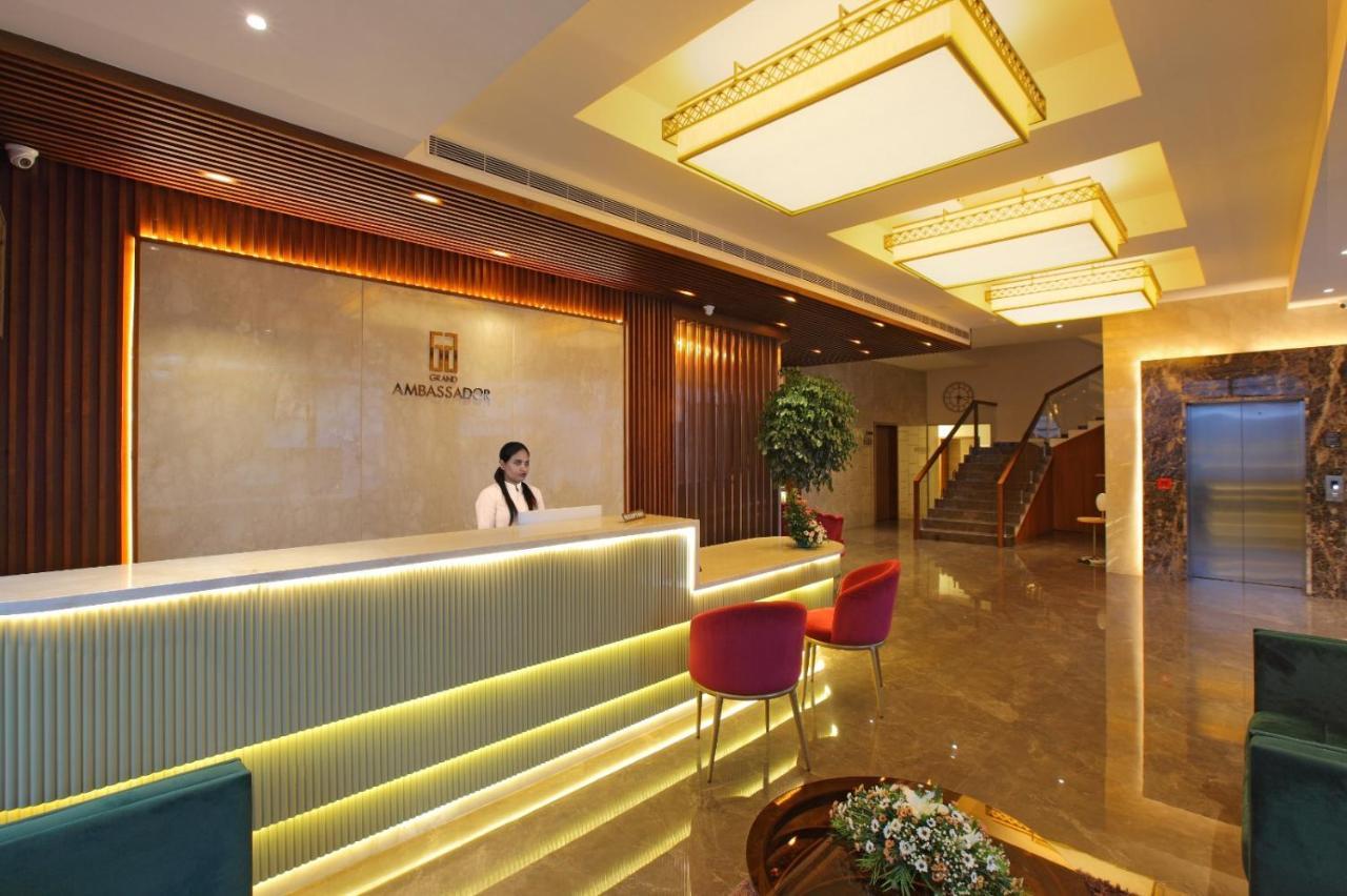 The Grand Ambassador Hotel Kottayam Esterno foto